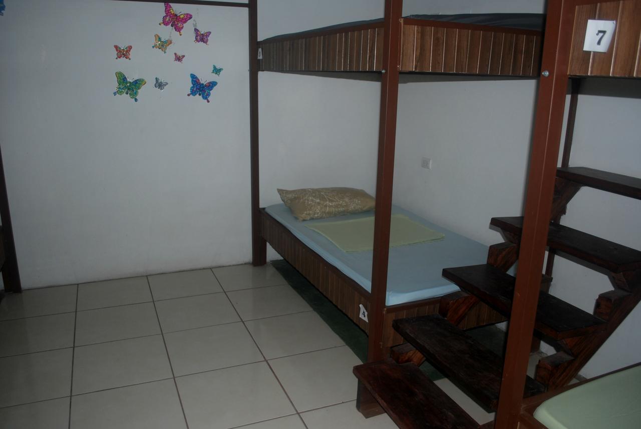 Passifloras Hostel Quepos Eksteriør bilde