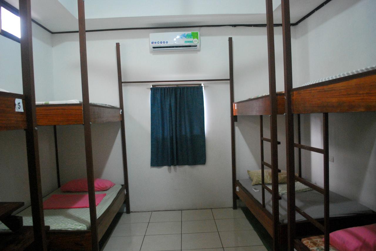 Passifloras Hostel Quepos Eksteriør bilde